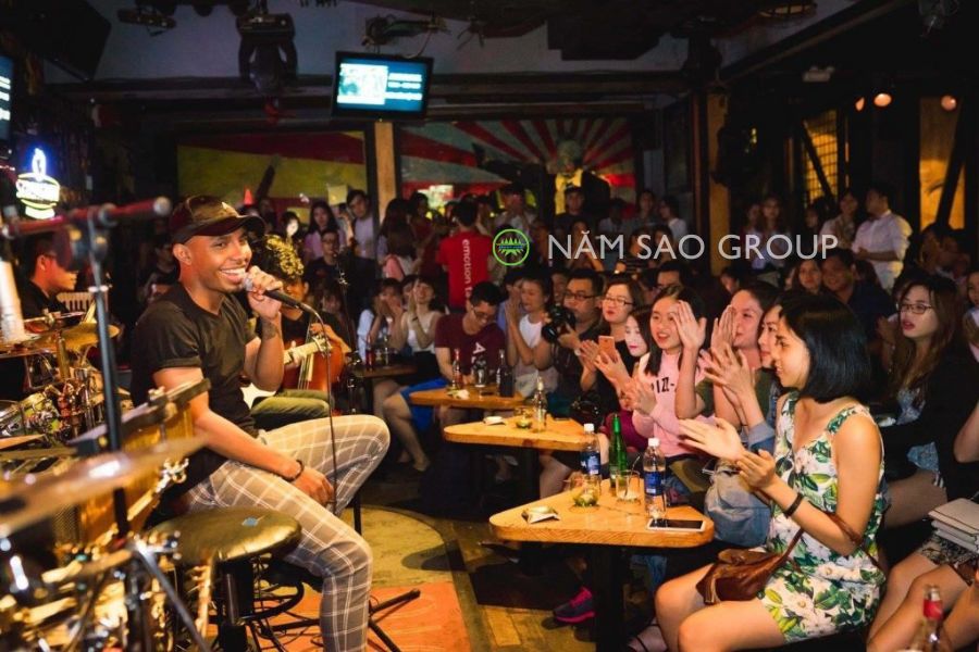 Acoustic Bar