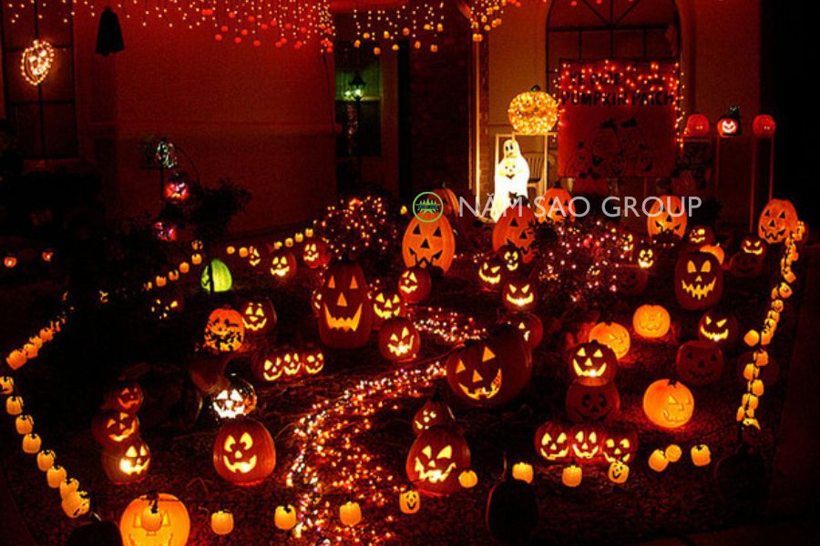 Trang trí Halloween quán bar