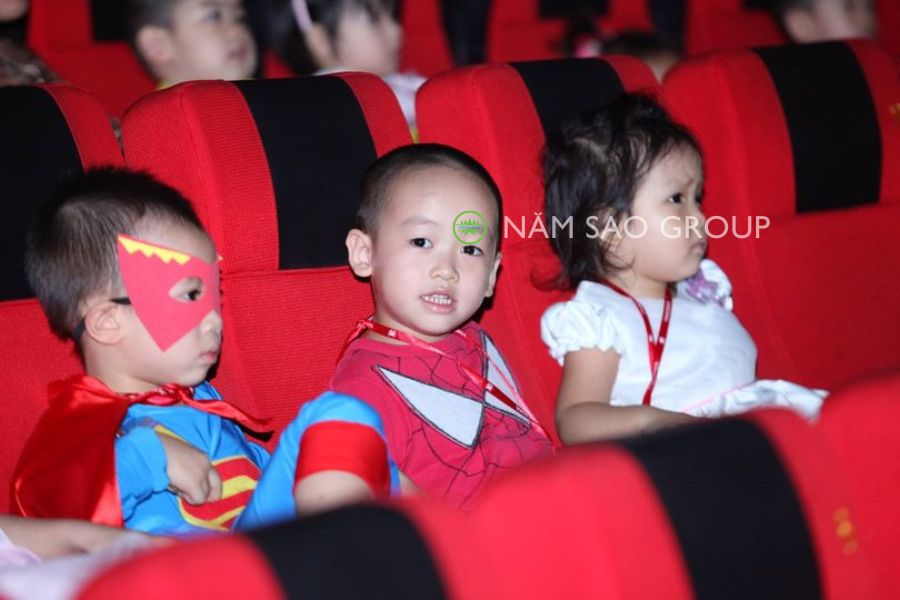 Trẻ em bao nhiêu tuổi được vào rạp chiếu phim